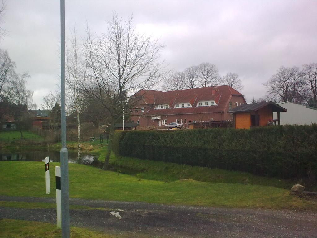 Hotel Landpension Strenz - Monteurunterkunft Lüssow Exterior foto